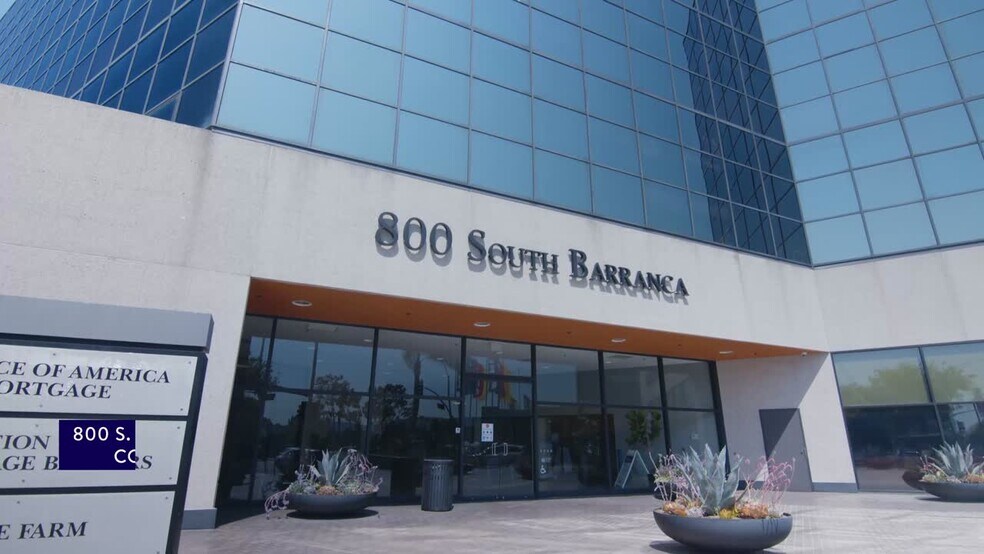 800 S Barranca Ave, Covina, CA à louer - Vidéo sur l’annonce professionnelle – Image 2 sur 17
