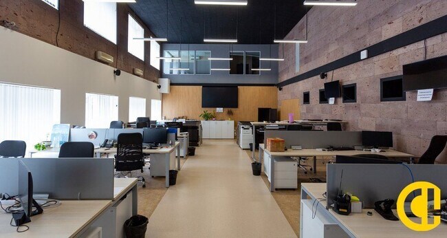 Plus de détails pour 24 Avenue Joannès Masset, Lyon - Bureau à louer
