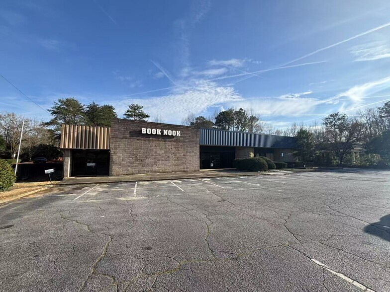 4664 Highway 29 NW, Lilburn, GA à louer - Photo de l’immeuble – Image 3 sur 10