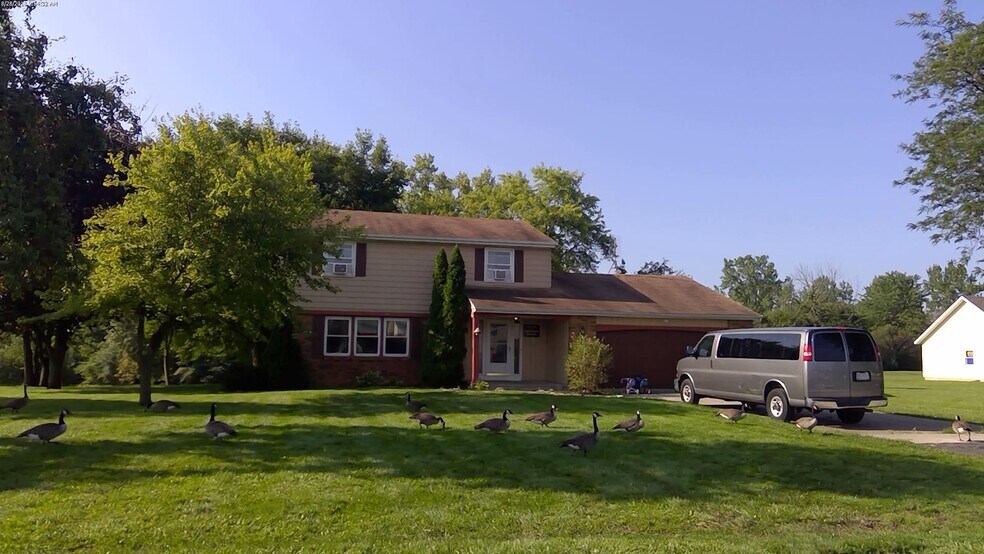 11329 Coldwater Rd, Fort Wayne, IN à vendre - Photo de l’immeuble – Image 3 sur 3
