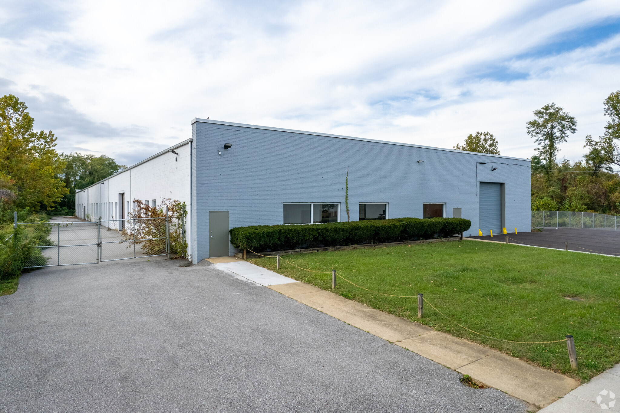 822 Central Ave, Linthicum Heights, MD à louer Photo principale– Image 1 sur 9