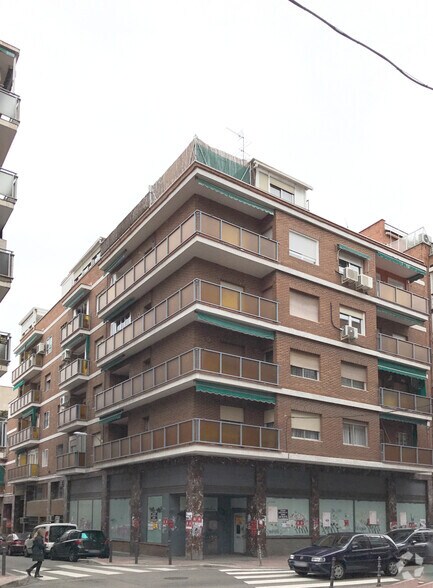 Calle de Luis Cabrera, 92, Madrid, Madrid à louer - Photo de l’immeuble – Image 1 sur 2
