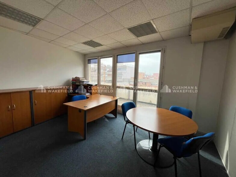 9 A Boulevard De Louvain, Marseille à louer - Photo de l’immeuble – Image 2 sur 15