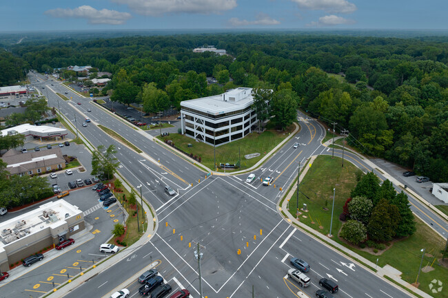 Plus de détails pour 3300 Battleground Ave, Greensboro, NC - Bureau à louer