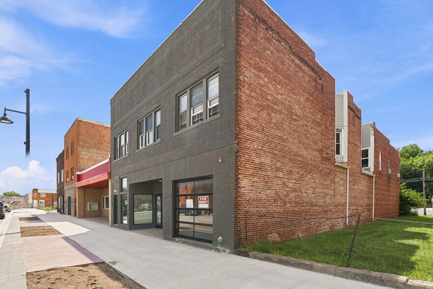 1014-1016 15th Ave, East Moline, IL à vendre - Photo de l’immeuble – Image 3 sur 21