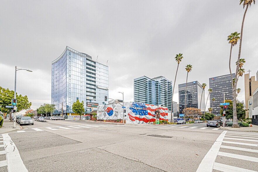 3680 W 6th St, Los Angeles, CA à vendre - Photo de l’immeuble – Image 1 sur 39
