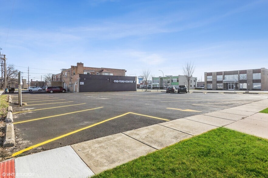9848 W Roosevelt Rd, Westchester, IL à vendre - Photo de l’immeuble – Image 1 sur 17