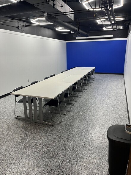 2855 Anthony Ln S, Saint Anthony, MN à louer - Photo intérieure – Image 3 sur 18