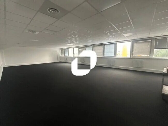 Plus de détails pour Rue De La Pâture, Carrières-sur-Seine - Bureau à louer