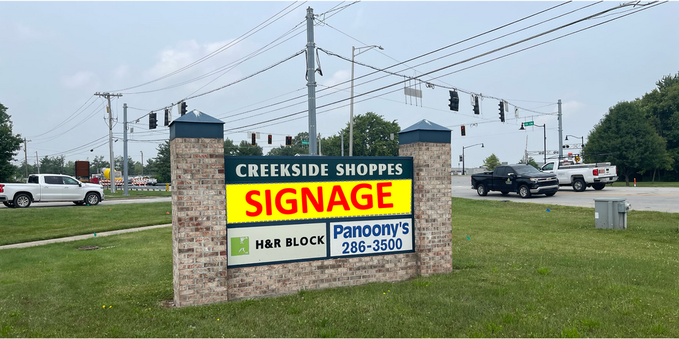 1447 E Main St, Brownsburg, IN à louer - Photo de l’immeuble – Image 3 sur 5