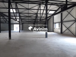 Plus de détails pour Local d'activités à louer