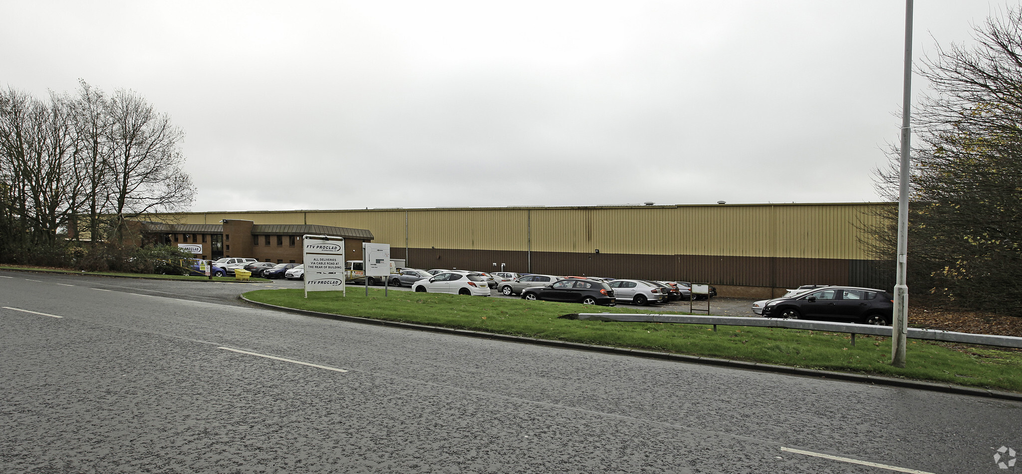 FIFE INDUSTRIAL INVESTMENT PORTFOLIO portefeuille de 3 biens à vendre sur LoopNet.fr Photo principale– Image 1 sur 4
