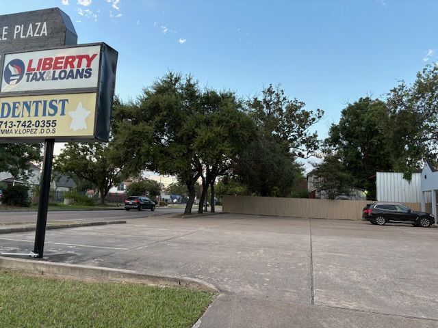 5206 Irvington Blvd, Houston, TX à louer - Photo de l’immeuble – Image 3 sur 3