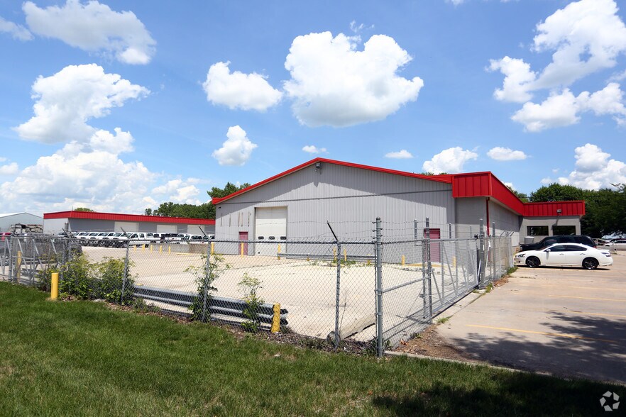 1014 SE Lorenz Dr, Ankeny, IA à louer - Photo de l’immeuble – Image 2 sur 11