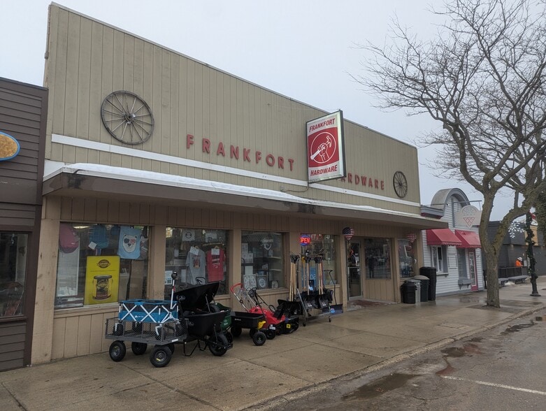 310 Main St, Frankfort, MI à vendre - Photo de l’immeuble – Image 2 sur 24