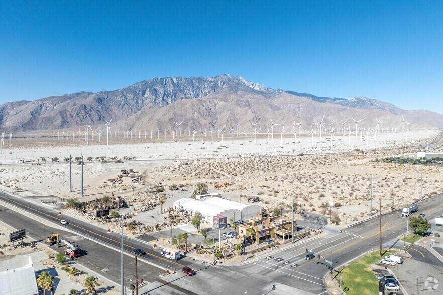 Indian Cyn, Palm Springs, CA à vendre - Photo de l’immeuble – Image 1 sur 11