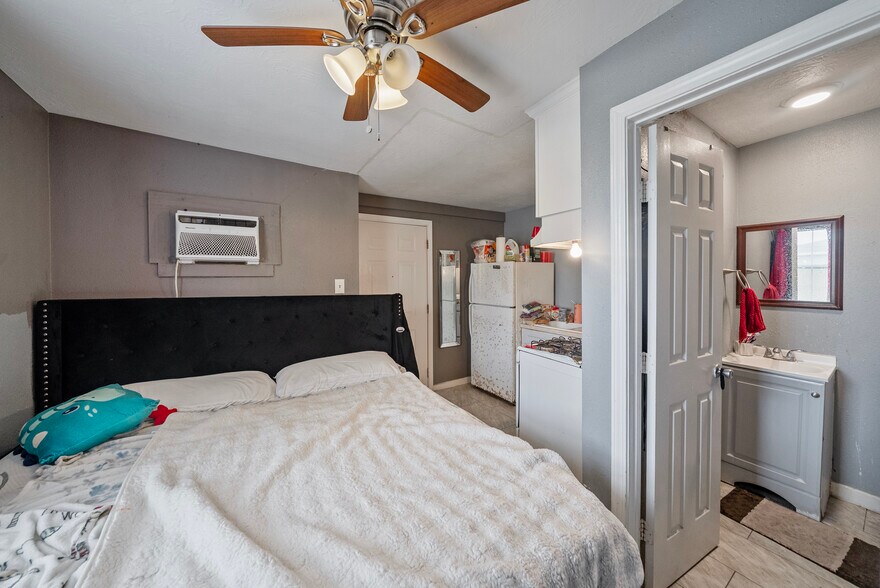 7938 Kerr St, Houston, TX à vendre - Photo intérieure – Image 3 sur 8