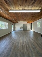 326 Main St, Northborough, MA à vendre Photo intérieure– Image 2 sur 3