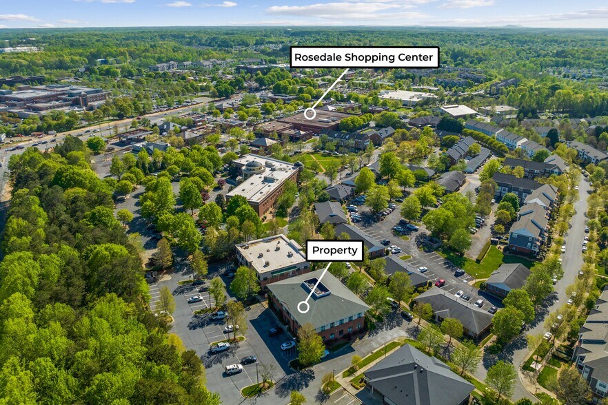 10224 Hickorywood Hill Ave, Huntersville, NC à vendre - Photo de l’immeuble – Image 2 sur 11