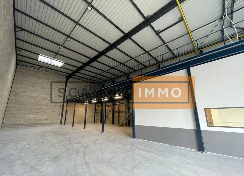 2 Rue Bernard De Jussieu, 77700 Serris, Serris à louer - Photo de l’immeuble – Image 3 sur 13