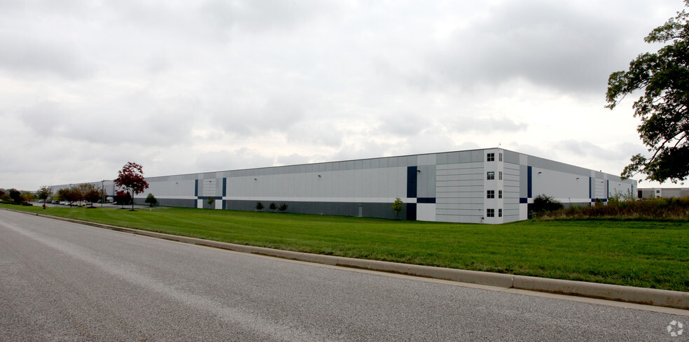 3003 Reeves Rd, Plainfield, IN à louer - Photo de l’immeuble – Image 2 sur 2