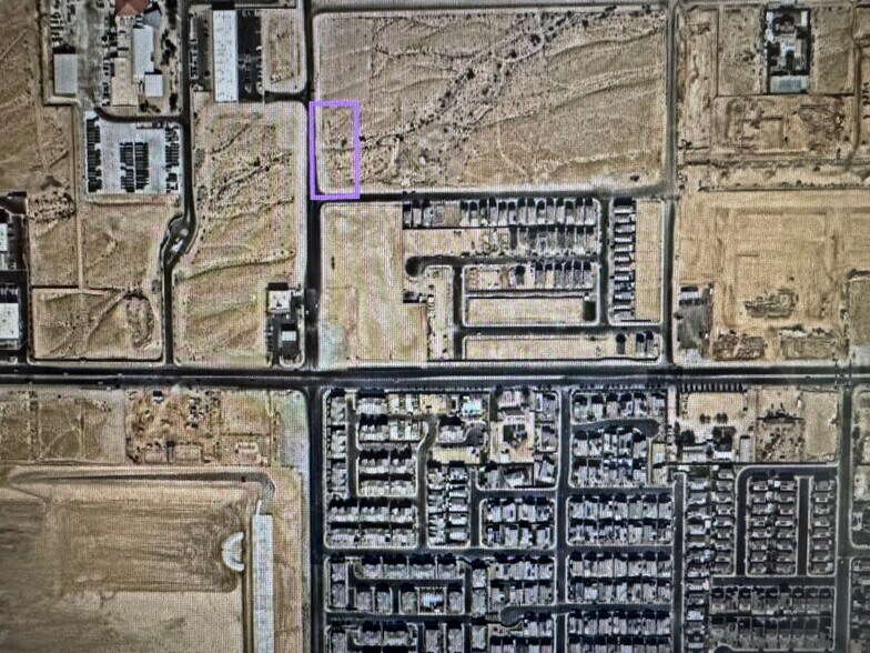 Silverado Ranch Blvd, Las Vegas, NV à vendre - Aérien – Image 1 sur 1