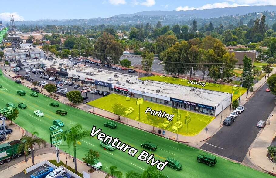 18934 Ventura Blvd, Tarzana, CA à louer - Photo de l’immeuble – Image 3 sur 5