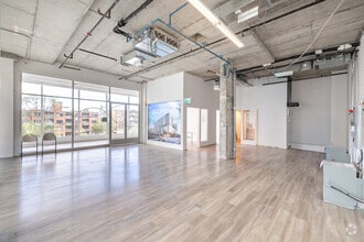2615-2865 Ave Van Horne, Montréal, QC à louer Photo intérieure– Image 2 sur 4