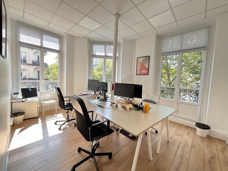 60 Boulevard De Sébastopol, Paris à louer - Photo de l’immeuble – Image 2 sur 10