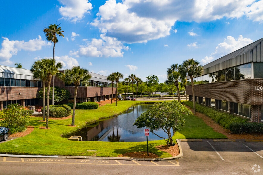 10008 N Dale Mabry Hwy, Tampa, FL à louer - Photo principale – Image 1 sur 20