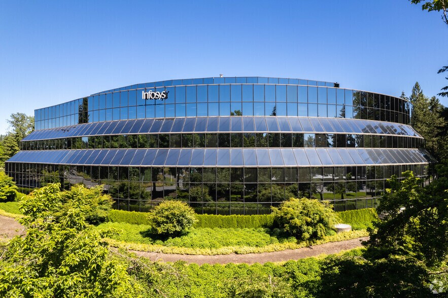 3326 160th Ave SE, Bellevue, WA à louer - Photo de l’immeuble – Image 1 sur 5