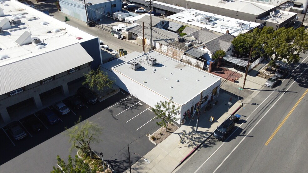 831 Main St, Burbank, CA à vendre - Photo de l’immeuble – Image 3 sur 14