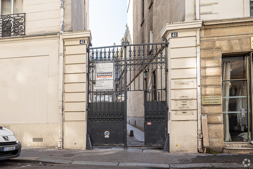 41 Rue De L'Echiquier, Paris à louer - Photo de l’immeuble – Image 2 sur 4