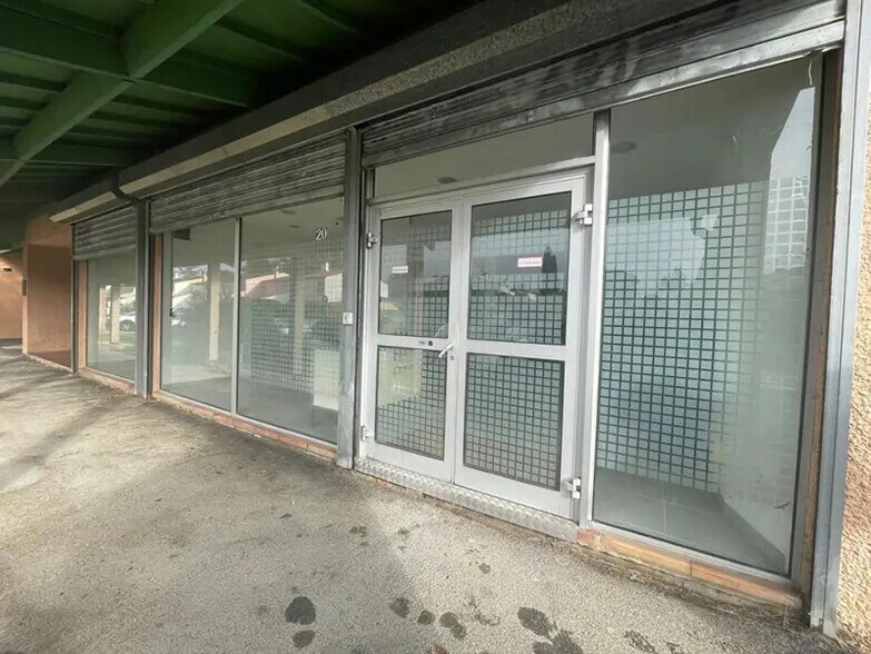 Local commercial dans Saint-Jean à vendre - Photo de l’immeuble – Image 2 sur 11