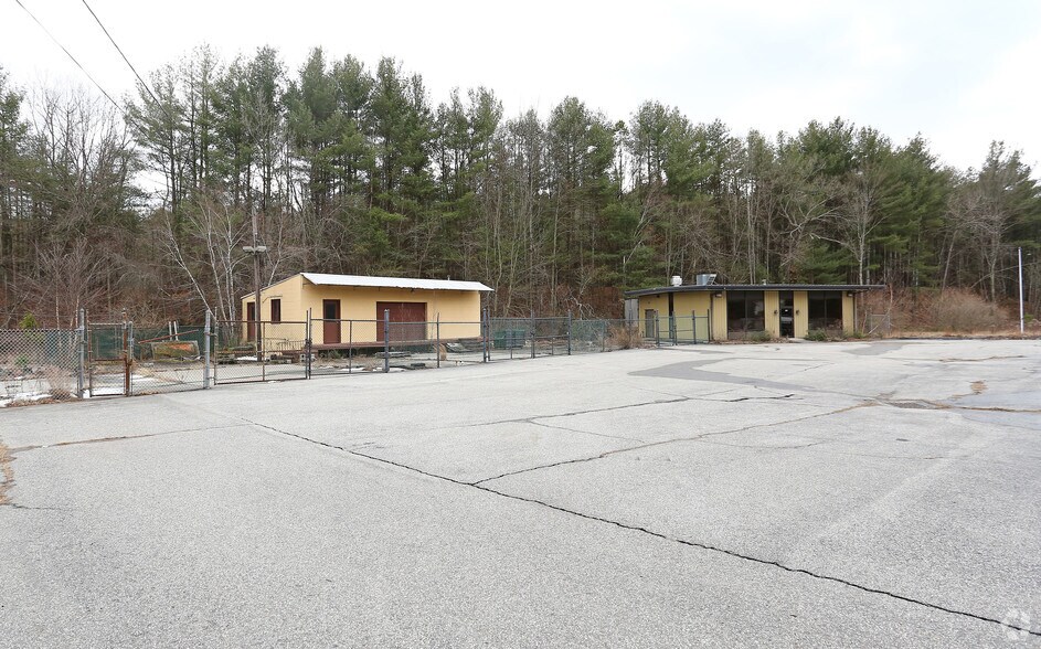 388 Palmer Rd, Ware, MA à vendre - Photo de l’immeuble – Image 3 sur 6