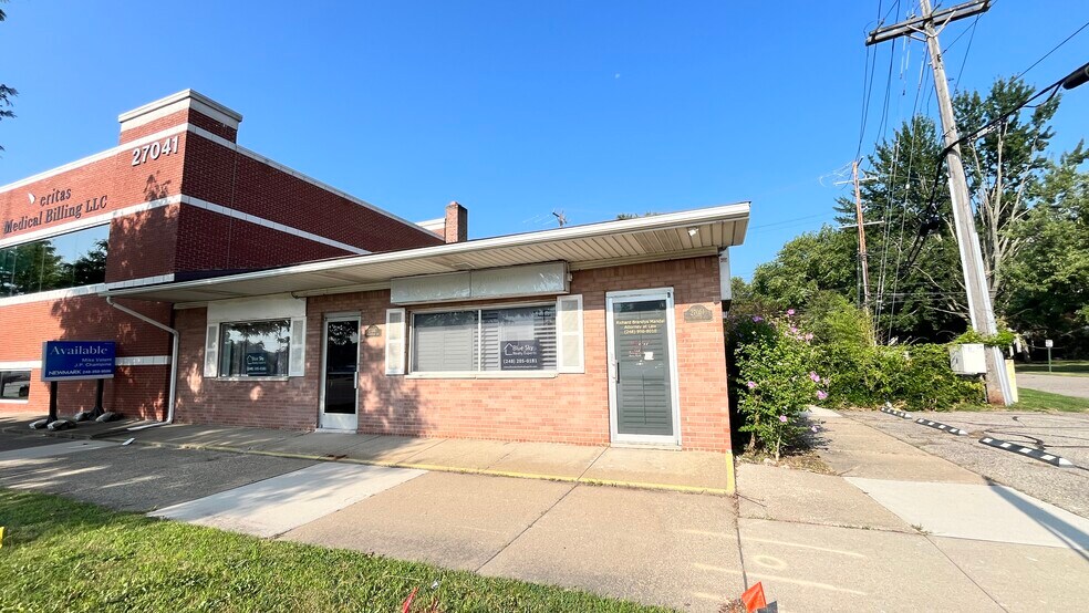 27051 Southfield Rd, Lathrup Village, MI à vendre - Photo principale – Image 1 sur 62