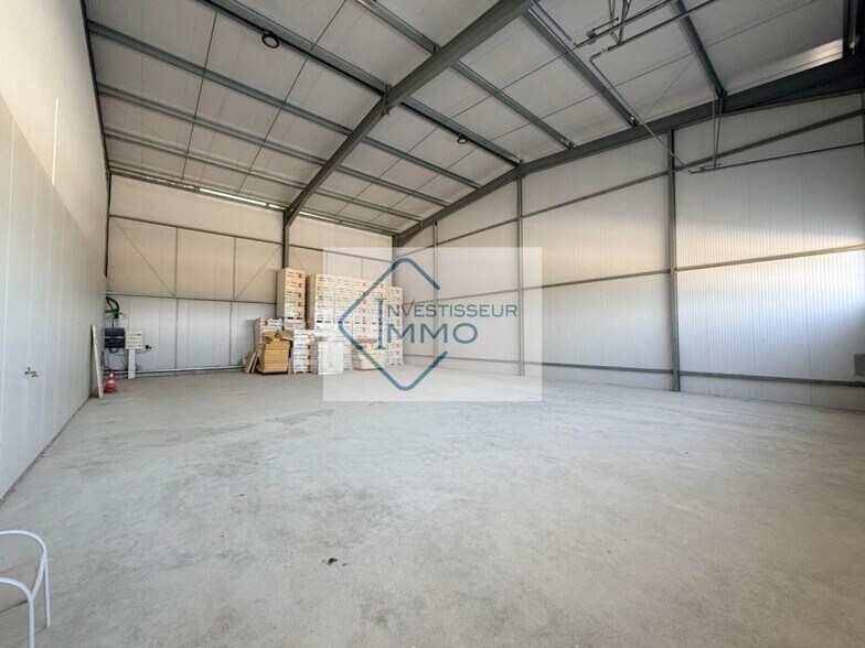 Industriel/Logistique dans Moret Loing Et Orvanne à vendre - Photo intérieure – Image 2 sur 7