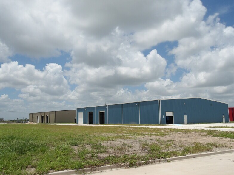 1750 Reveille Rd, Harlingen, TX à vendre - Photo de l’immeuble – Image 2 sur 22