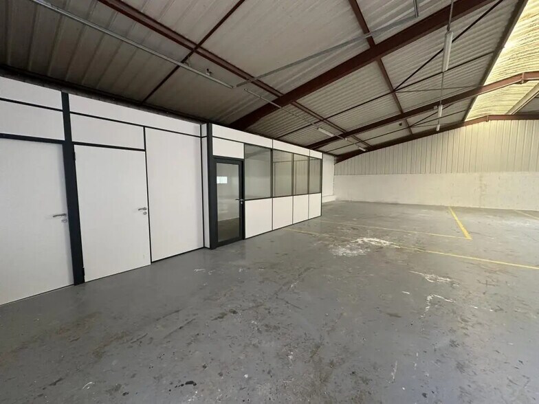 Industriel/Logistique dans Gasville-Oisème à louer - Photo intérieure – Image 2 sur 38