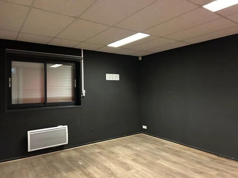 Local d’activités dans Douai à louer - Photo intérieure – Image 3 sur 4