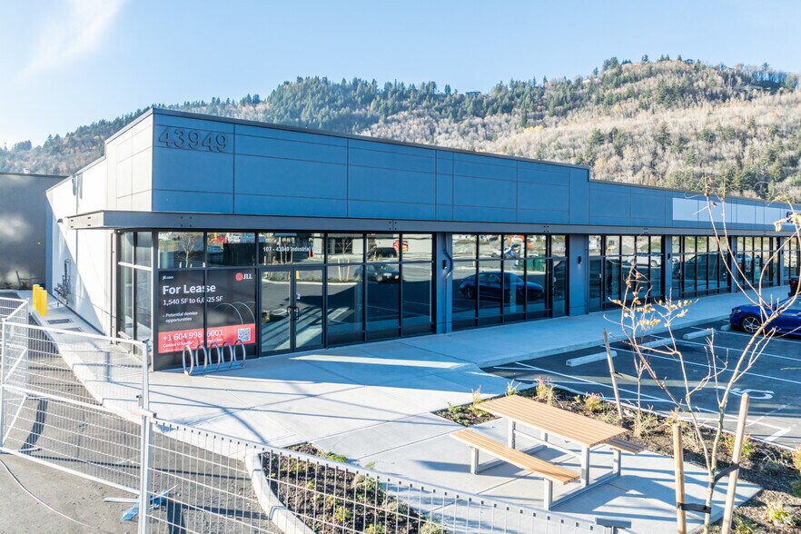 43971 Industrial Way, Chilliwack, BC à louer - Photo de l’immeuble – Image 2 sur 4