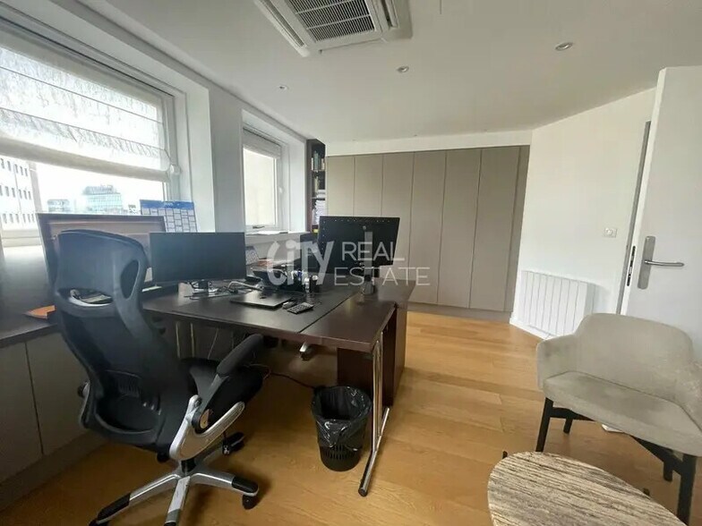 Bureau dans Lyon à louer - Photo de l’immeuble – Image 2 sur 8