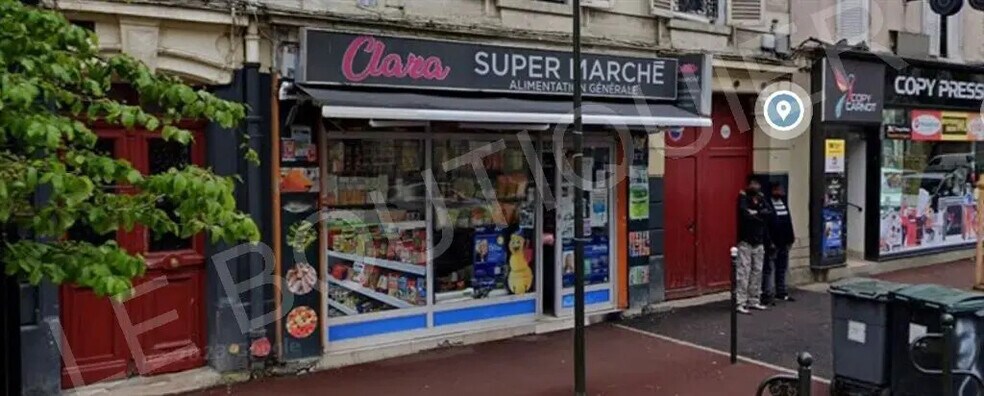 Local commercial dans Villeneuve-Saint-Georges à vendre - Photo de l’immeuble – Image 2 sur 4