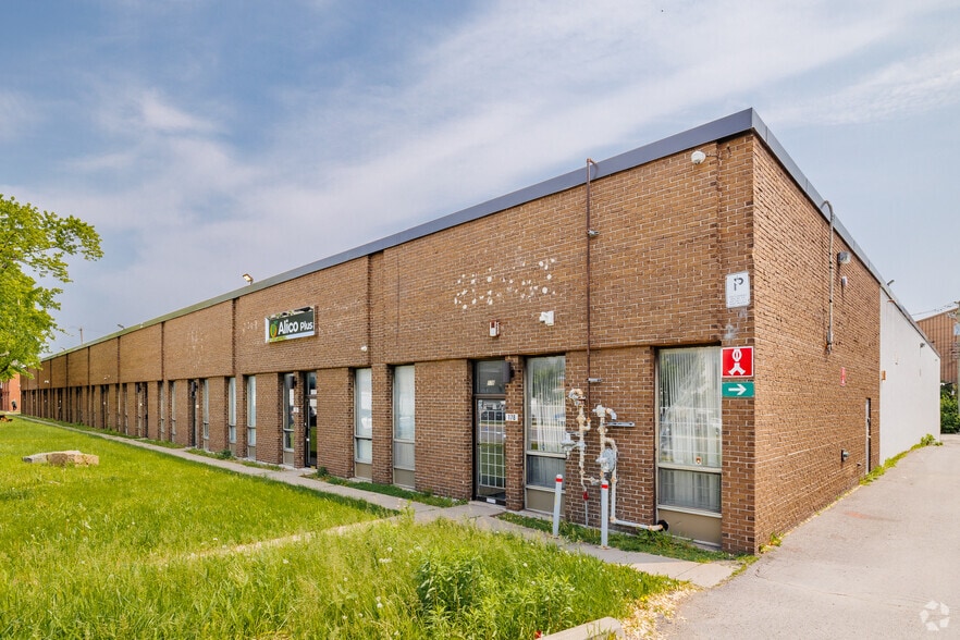 160-178 Rue Benjamin-Hudon, Montréal, QC à louer - Photo principale – Image 1 sur 3