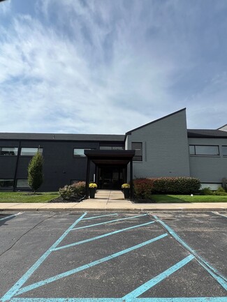 Plus de détails pour 43700 Woodward Ave, Bloomfield Hills, MI - Bureau, Bureau/Médical à louer