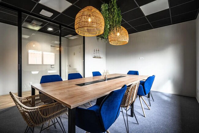 Plus de détails pour Bureau à louer