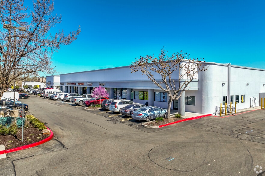 4000-4130 Douglas Blvd, Roseville, CA à louer - Photo principale – Image 1 sur 12