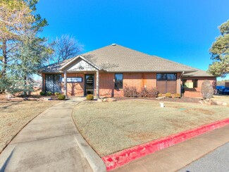 Plus de détails pour 1220 S Santa Fe Ave, Edmond, OK - Bureau à vendre