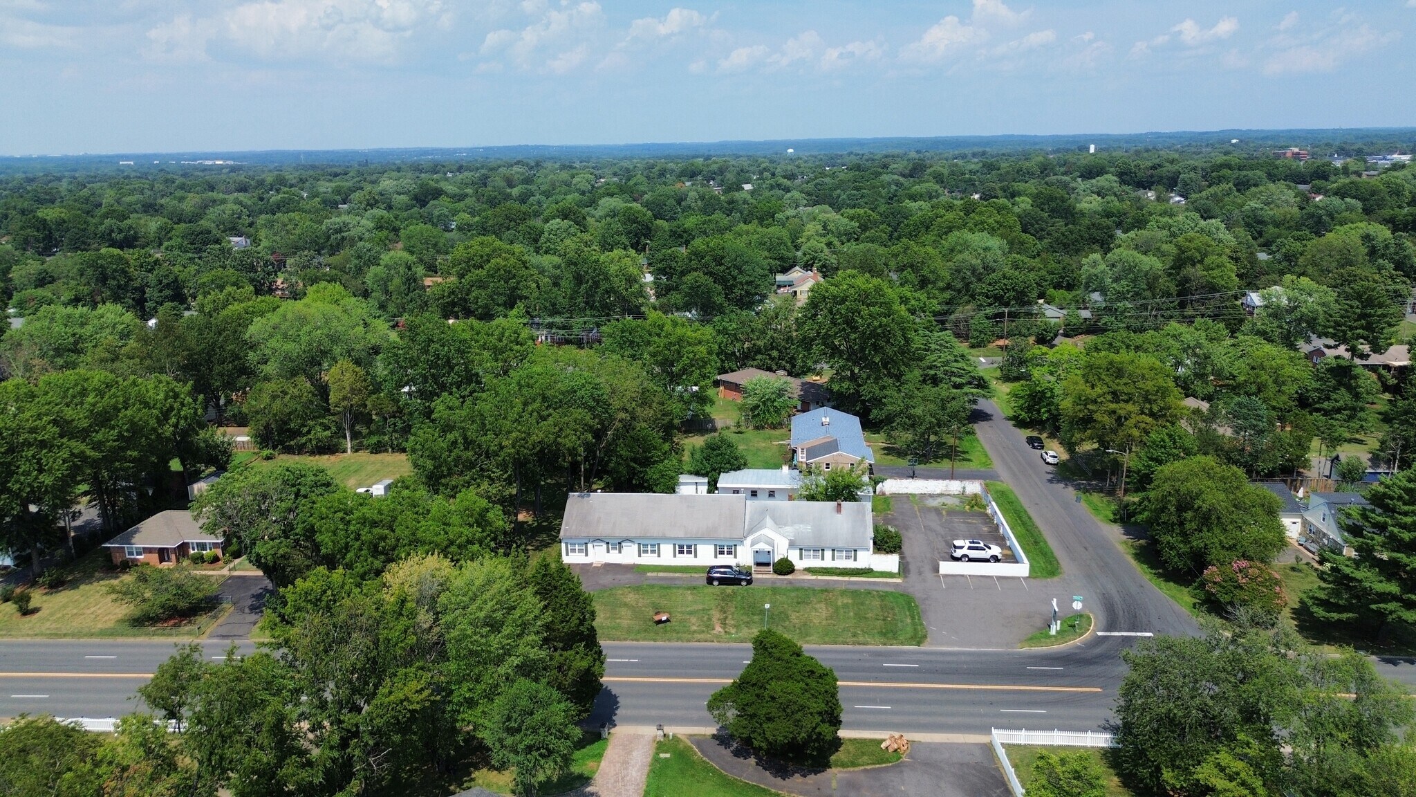 9009 Sudley Rd, Manassas, VA à louer Photo principale– Image 1 sur 12