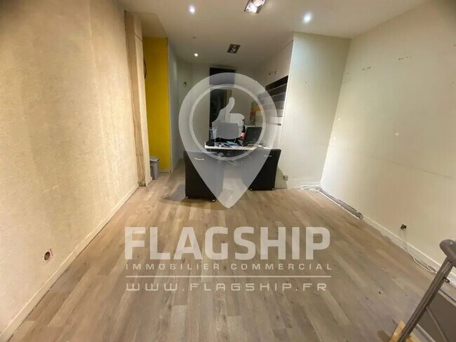 Plus de détails pour Local commercial à vendre